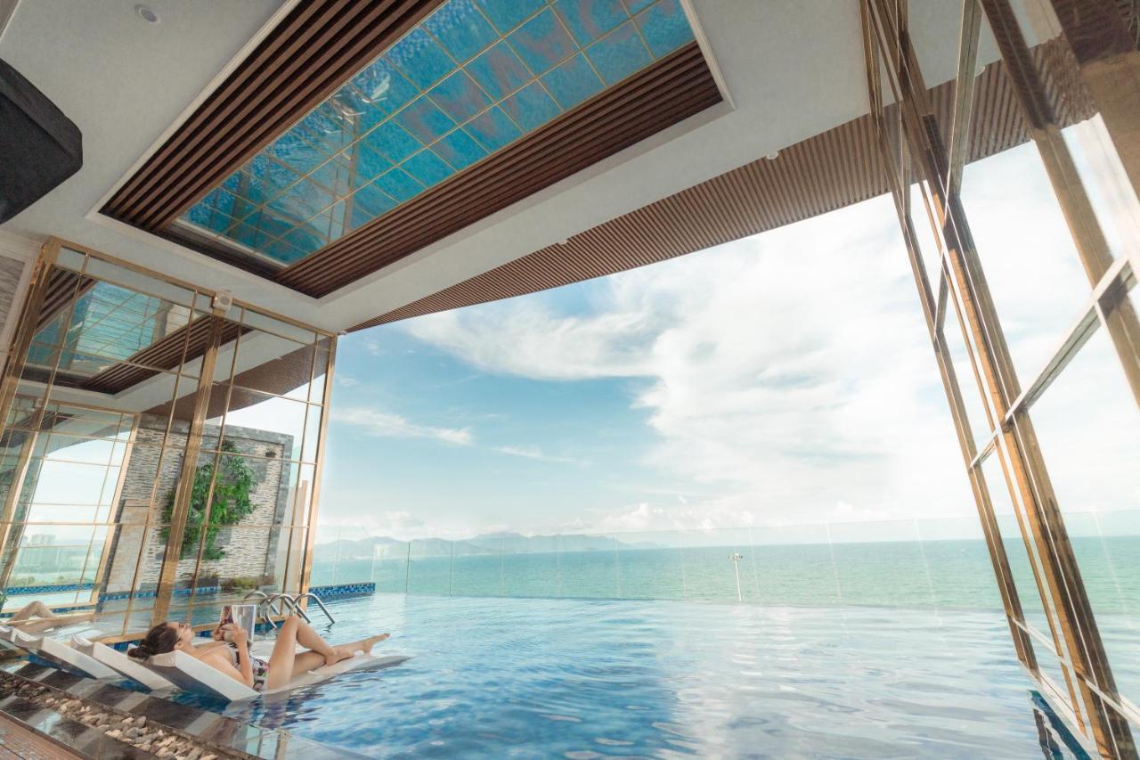La Vague Hotel Nha Trang Exterior photo