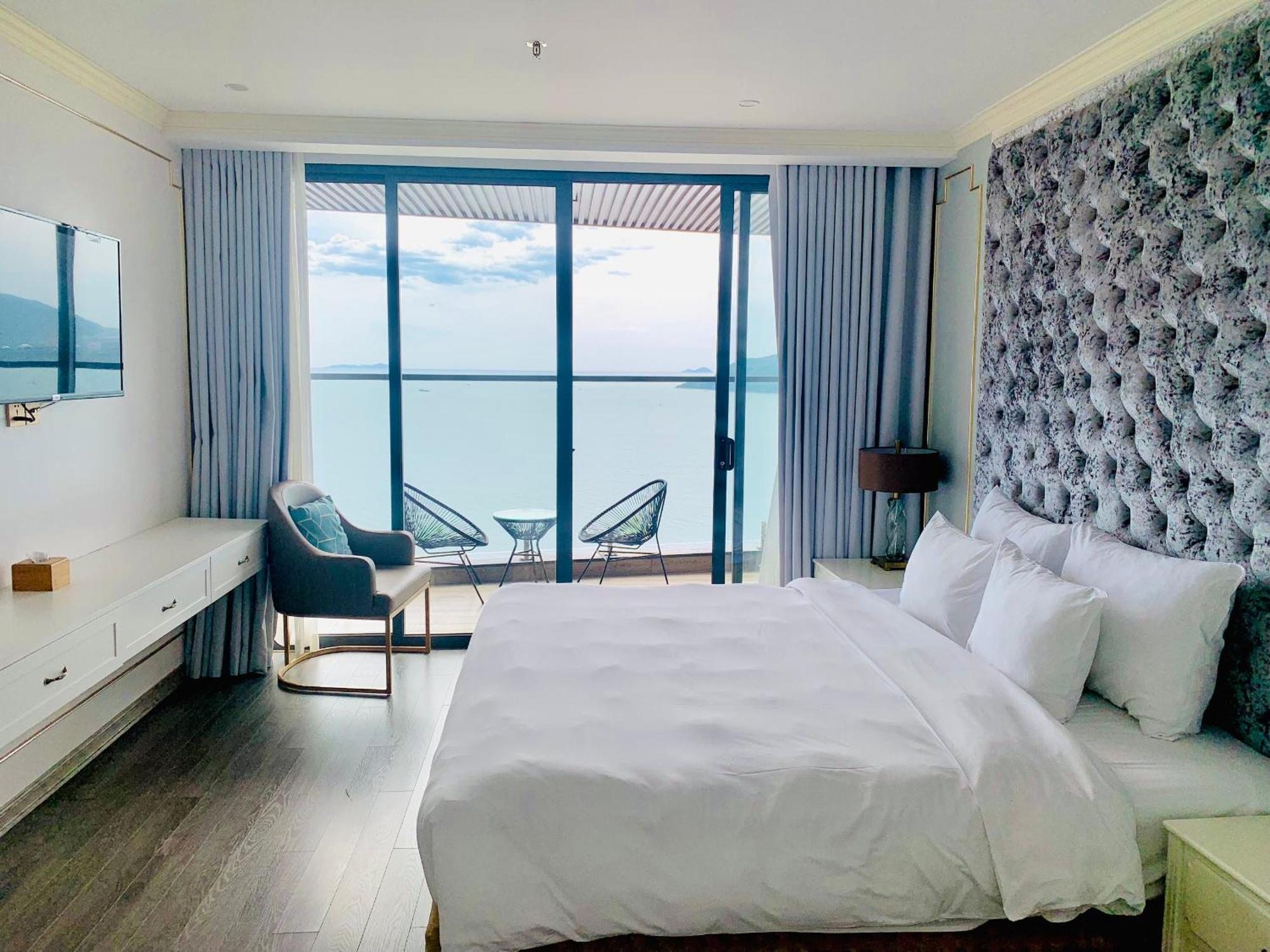 La Vague Hotel Nha Trang Exterior photo
